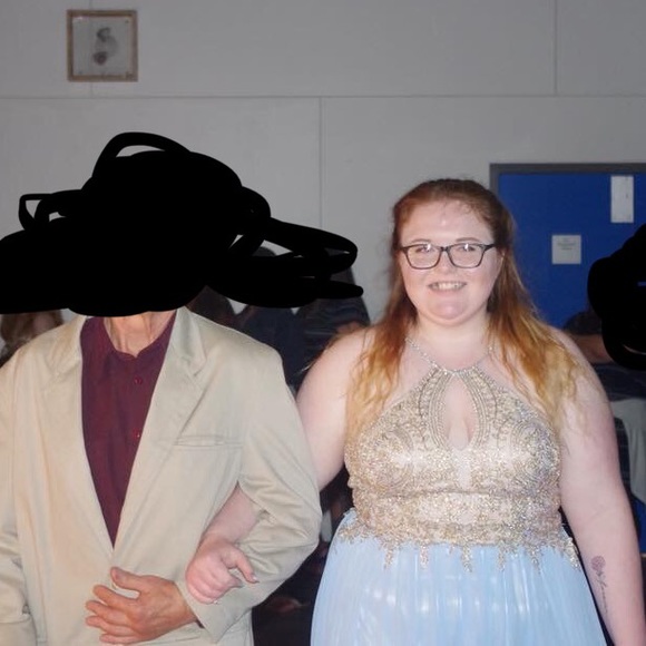 Prom/Graduation Dress - Picture 6 of 8